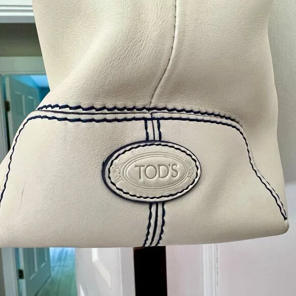 AUTHENTIC Italian Designer Tod's 'D Bag' Shoulder Bag - Picture 3 of 15
